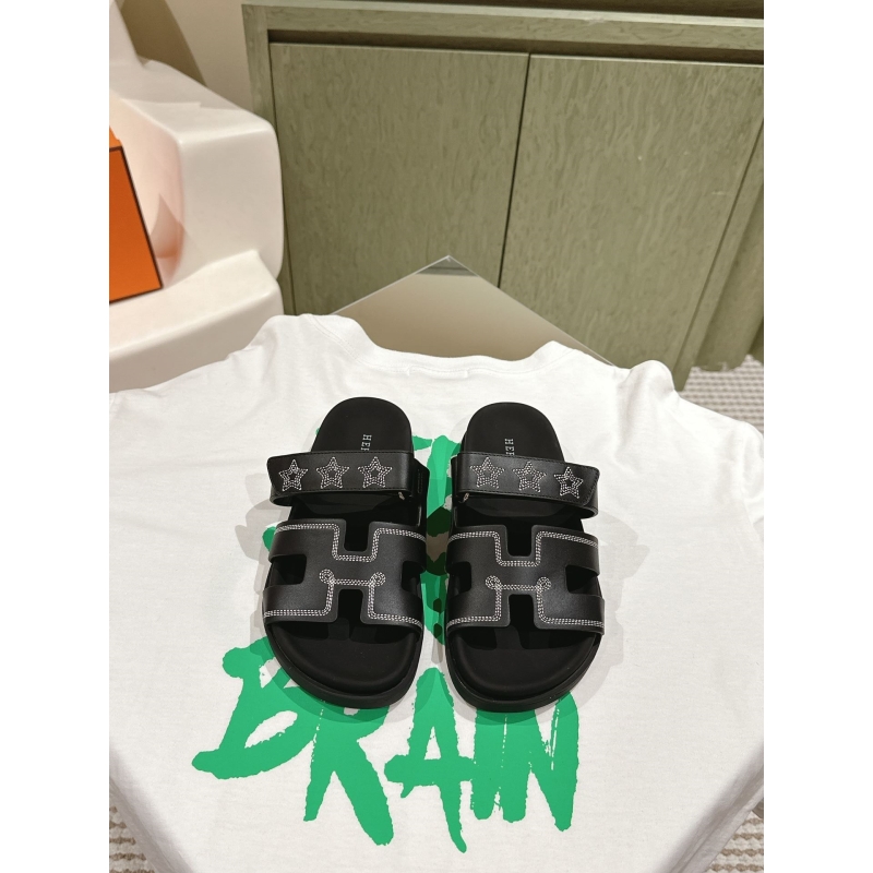 H**mes slippers